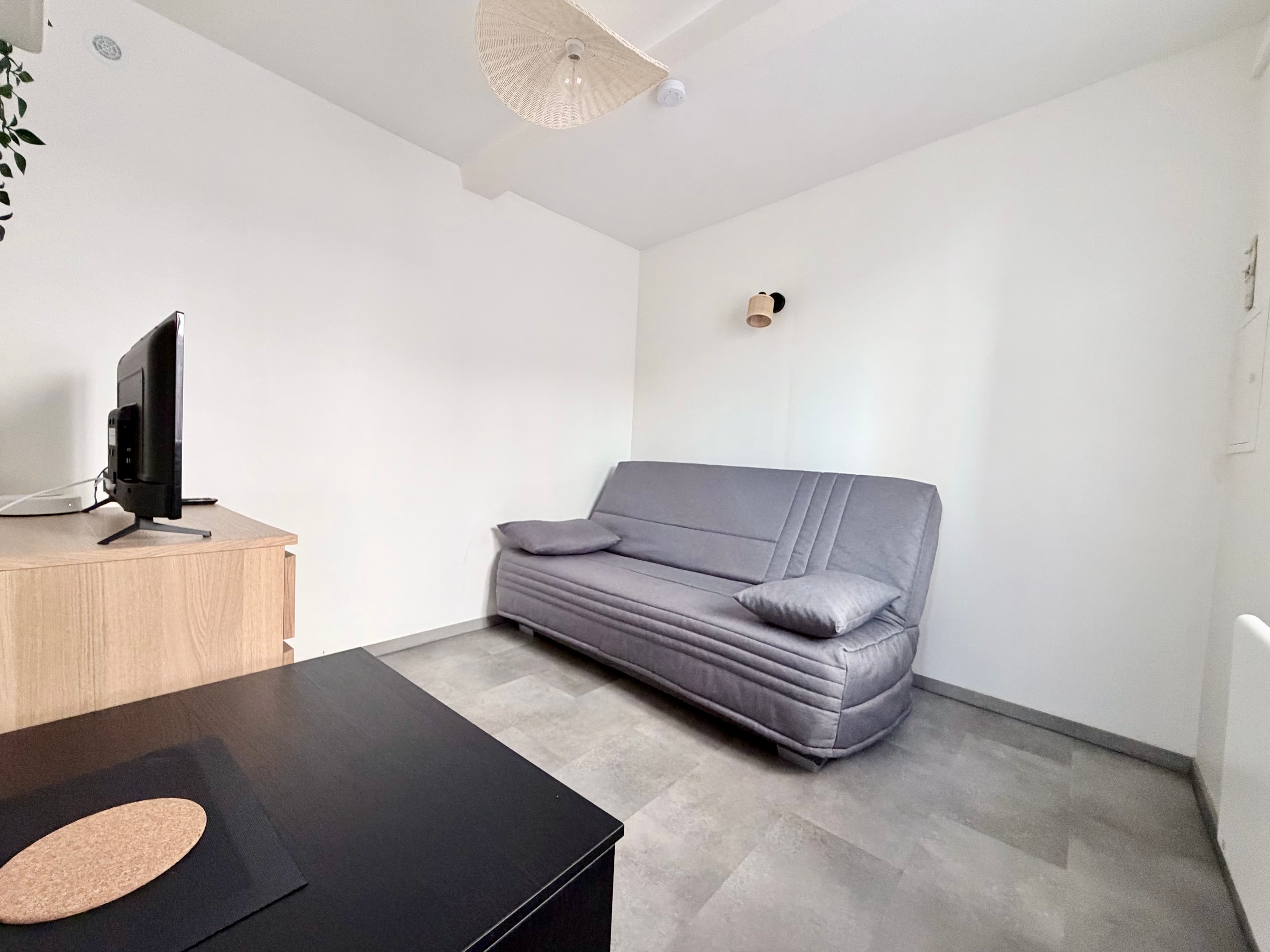 Charmant studio neuf au cœur de Volonne - Location haut de gamme en Volonne, Alpes-de-Haute-Provence