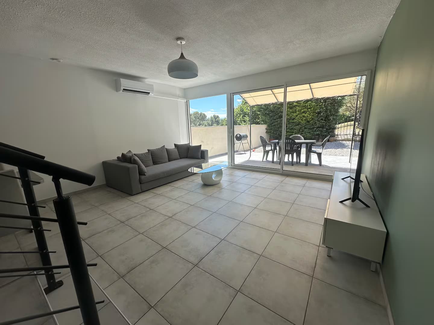 Appartement Moderne à Château-Arnoux - Location haut de gamme en Château-Arnoux, Alpes-de-Haute-Provence